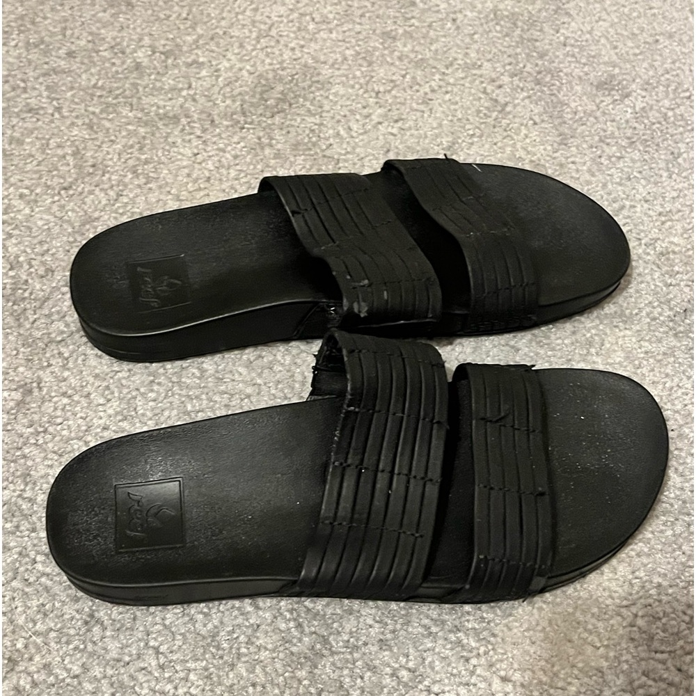 Reef slides - Picture 2 of 2
